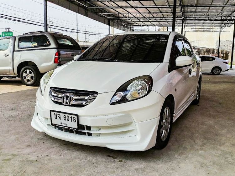 รถ Honda Brio 1.2 Amaze V สี ขาว