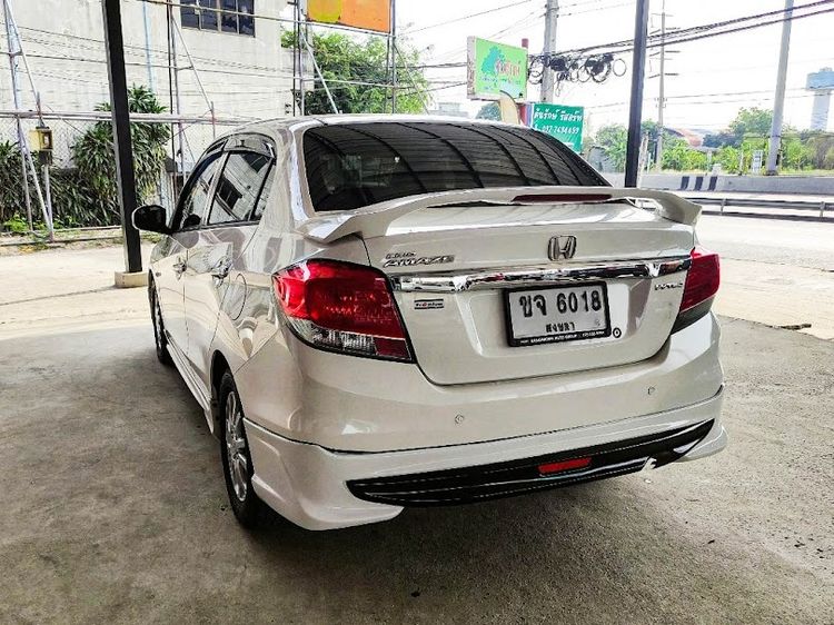 Honda Brio 2013 1.2 Amaze V Sedan เบนซิน ไม่ติดแก๊ส เกียร์อัตโนมัติ ขาว รูปที่ 4