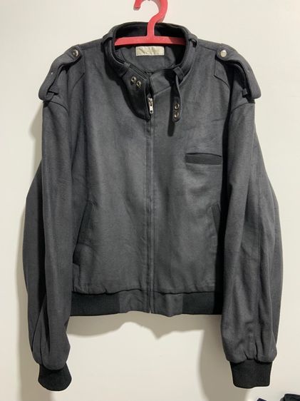 เสื้อแจ็คเก็ต REFORM งานปักด้านหลัง แท้ 💯 size ขาดวัดจริงอก 23.5 ยาว 26.5 สภาพดีมาก งานปักสวย ดีเทลสวย ทรงสวย เนื้อผ้าดีมากครับ รูปที่ 3