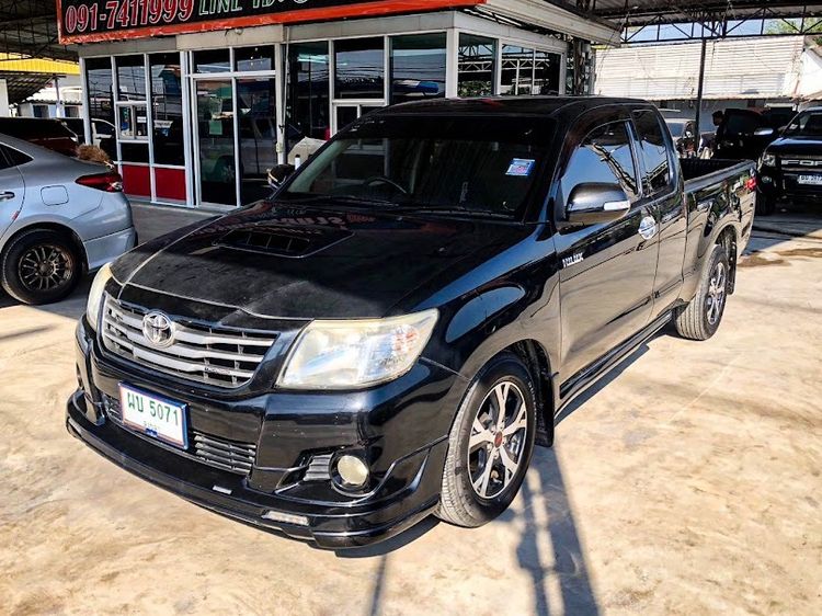 รถ Toyota Hilux Vigo Champ Smart Cab 2.5 E สี ดำ