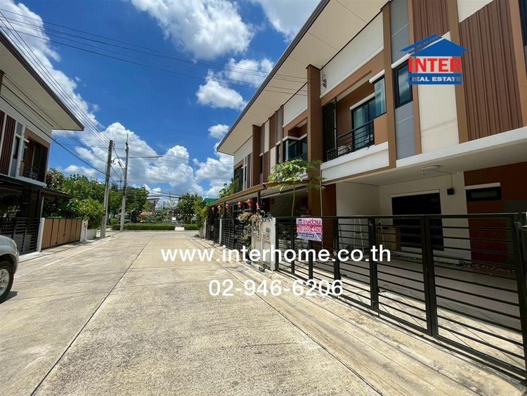 มีบางส่วน ทาวน์เฮ้าส์ 2 ชั้น 20.3 ตร.ว. หมู่บ้านฟ้าทาวน์นี่ ปิ่นเกล้า-สาย5 ถนนบางกระทึก3 ถนนพุธทมนณลสาย5 สามพราน นครปฐม รูปที่ 2