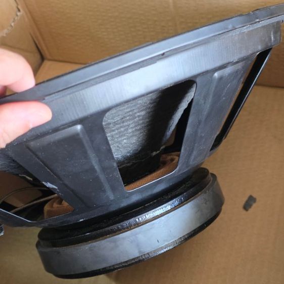 ดอกลำโพงขนาด 15 นิ้ว (ชำรุดแล้ว) รูปที่ 3