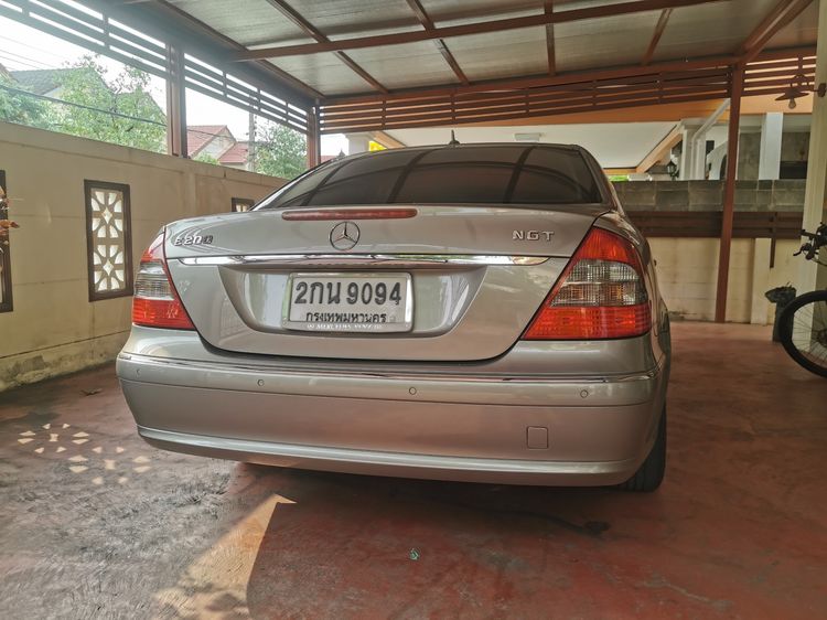 Mercedes-Benz E-Class 2009 E200 Kompressor Sedan เบนซิน LPG เกียร์อัตโนมัติ เทา รูปที่ 4