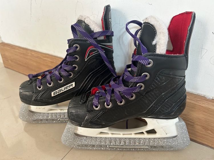 รองเท้าไอเสก็ต รูปที่ 7