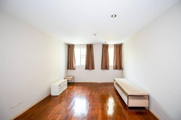 ตกแต่งครบ Sansiri 101 ตร.ม. 3 ห้องนอน 3 ห้องน้ำ คอนโดสำหรับ ขายใน คลองเตย รูปที่ 4