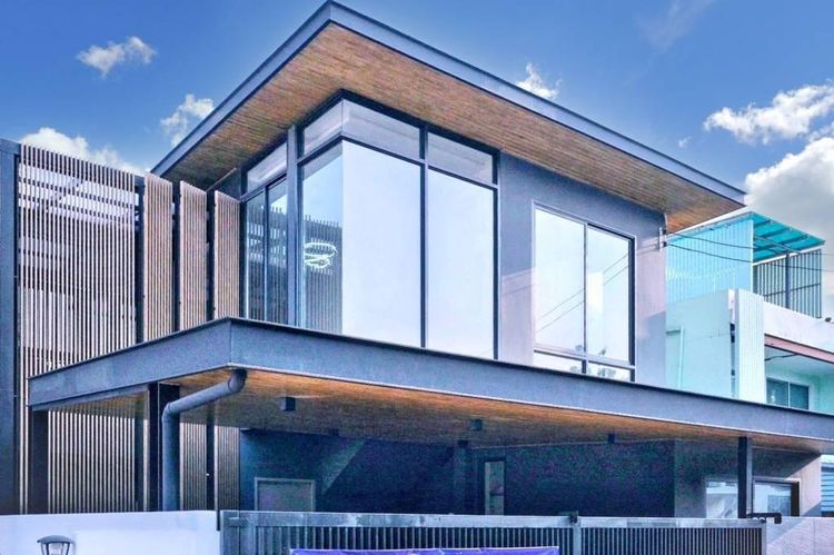 250 ตร.ม. 3 ห้องนอน 4 ห้องน้ำ วิลล่าสำหรับ ขายใน พระโขนง