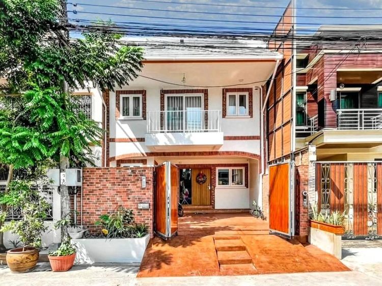 ตกแต่งครบ อื่นๆ 250 ตร.ม. 5 ห้องนอน 4 ห้องน้ำ ทาวน์เฮาส์สำหรับ ขาย &amp; เช่าใน บางโคล่