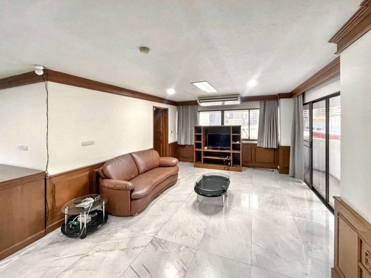 ตกแต่งครบ อื่นๆ 211 ตร.ม. 3 ห้องนอน 3 ห้องน้ำ คอนโดสำหรับ ขายใน คลองเตยเหนือ รูปที่ 4