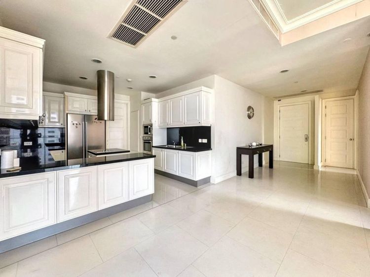 ตกแต่งครบ 2012 Major Development 175 ตร.ม. 3 ห้องนอน 3 ห้องน้ำ คอนโดสำหรับ ขายใน คลองตันเหนือ รูปที่ 4