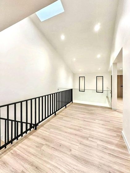 ตกแต่งครบ อื่นๆ 290 ตร.ม. 3 ห้องนอน 4 ห้องน้ำ ทาวน์เฮาส์สำหรับ ขายใน คลองตันเหนือ รูปที่ 4