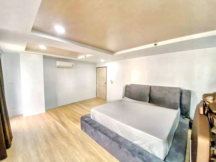 ตกแต่งครบ อื่นๆ 161 ตร.ม. 5 ห้องนอน 3 ห้องน้ำ คอนโดสำหรับ ขายใน ช่องนนทรี รูปที่ 3