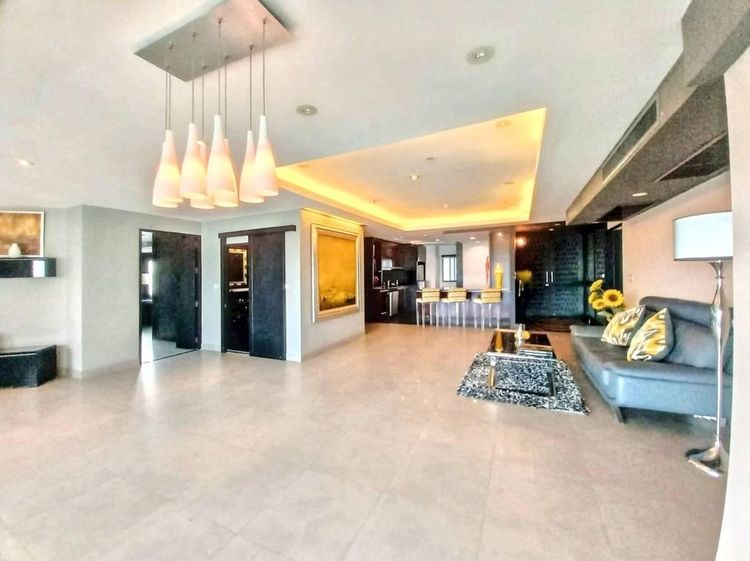 ตกแต่งครบ อื่นๆ 230 ตร.ม. 3 ห้องนอน 3 ห้องน้ำ คอนโดสำหรับ ขายใน ทุ่งมหาเมฆ รูปที่ 2