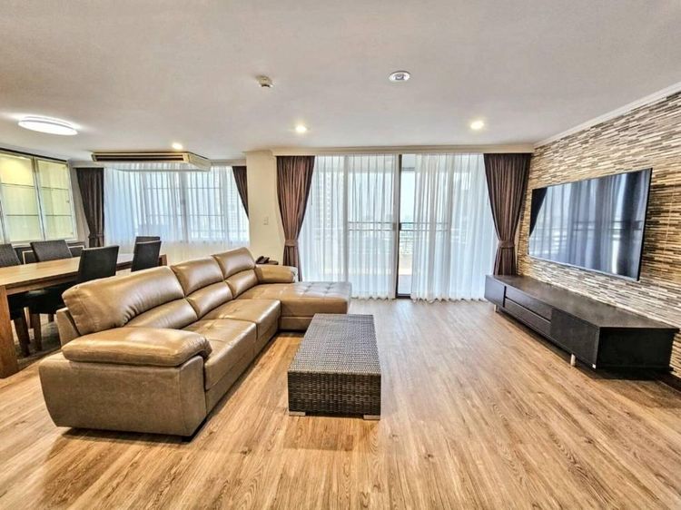 ตกแต่งครบ อื่นๆ 194 ตร.ม. 3 ห้องนอน 2 ห้องน้ำ คอนโดสำหรับ ขายใน คลองตันเหนือ รูปที่ 3