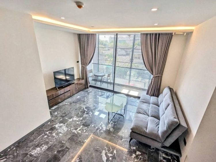 ตกแต่งครบ อื่นๆ 49 ตร.ม. 1 ห้องนอน 1 ห้องน้ำ คอนโดสำหรับ ขายใน คลองตัน รูปที่ 2