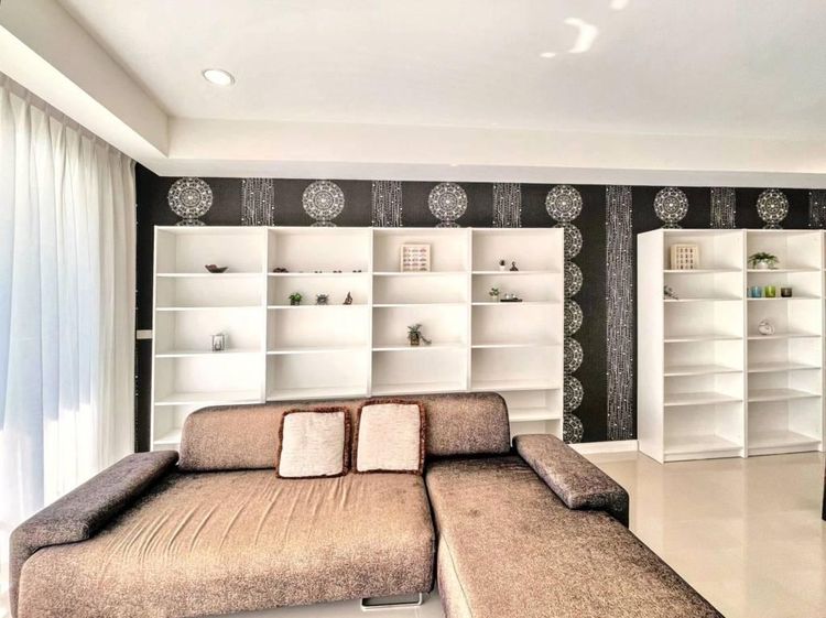 ตกแต่งครบ อื่นๆ 77 ตร.ม. 1 ห้องนอน 1 ห้องน้ำ คอนโดสำหรับ ขายใน ลุมพินี รูปที่ 4