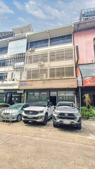 424 ตร.ม. 7 ห้องนอน 2 ห้องน้ำ ทาวน์เฮาส์สำหรับ ขายใน จันทรเกษม