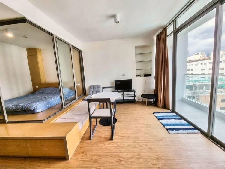 ตกแต่งครบ อื่นๆ 45 ตร.ม. 1 ห้องนอน 1 ห้องน้ำ คอนโดสำหรับ ขายใน สี่พระยา