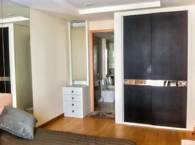 ตกแต่งครบ อื่นๆ 64 ตร.ม. 1 ห้องนอน 1 ห้องน้ำ คอนโดสำหรับ ขายใน ลุมพินี รูปที่ 3