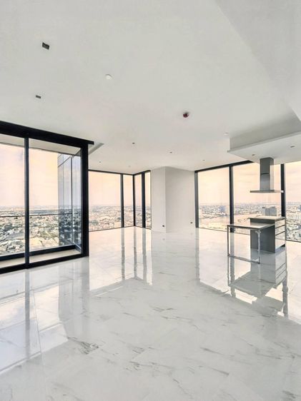 170 ตร.ม. 3 ห้องนอน 3 ห้องน้ำ คอนโดสำหรับ ขายใน บางโคล่