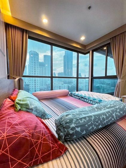 ตกแต่งครบ AP (Thailand) 70 ตร.ม. 2 ห้องนอน 2 ห้องน้ำ คอนโดสำหรับ ขายใน สีลม รูปที่ 3