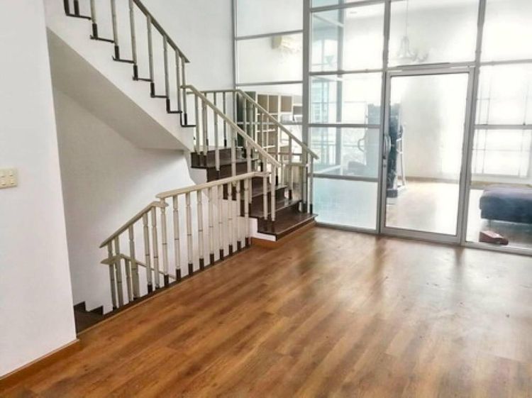 อื่นๆ 286 ตร.ม. 4 ห้องนอน 6 ห้องน้ำ ทาวน์เฮาส์สำหรับ ขายใน บางโคล่ รูปที่ 2