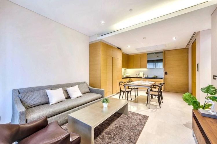 ตกแต่งครบ อื่นๆ 61 ตร.ม. 1 ห้องนอน 1 ห้องน้ำ คอนโดสำหรับ ขายใน สีลม รูปที่ 2