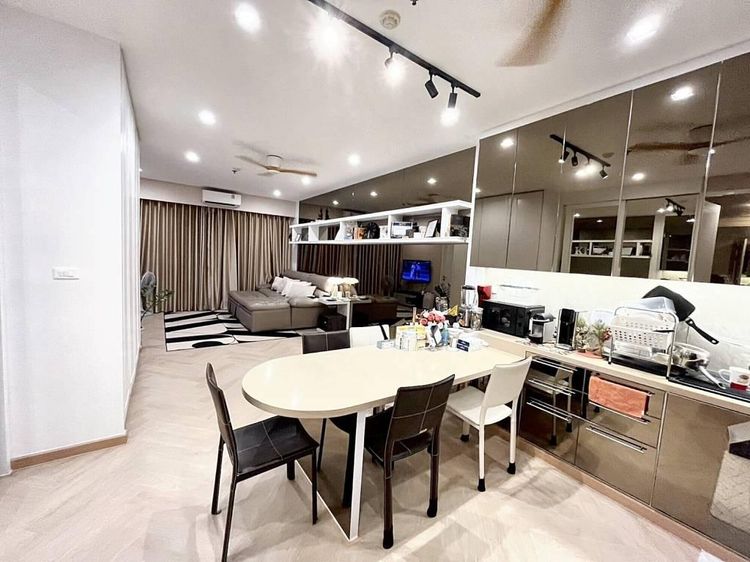 ตกแต่งครบ AP (Thailand) 84 ตร.ม. 2 ห้องนอน 2 ห้องน้ำ คอนโดสำหรับ ขายใน ถนนพญาไท รูปที่ 2