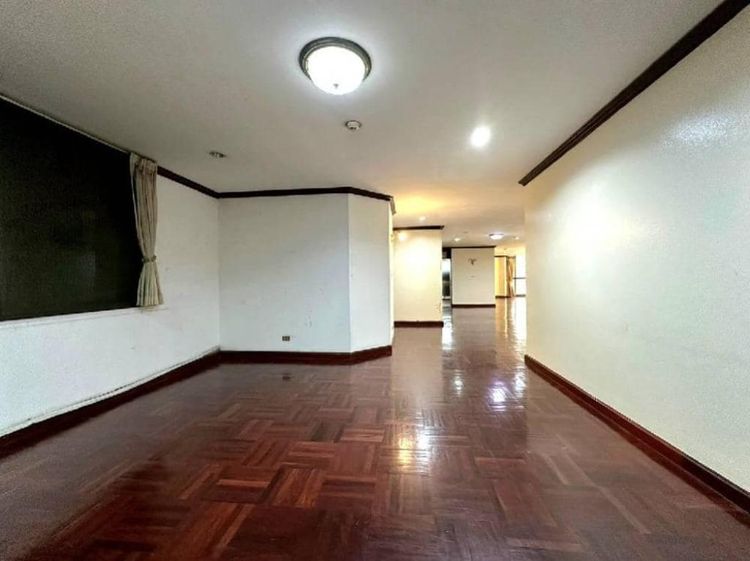 ตกแต่งครบ อื่นๆ 280 ตร.ม. 3 ห้องนอน 3 ห้องน้ำ คอนโดสำหรับ ขายใน คลองเตย รูปที่ 3