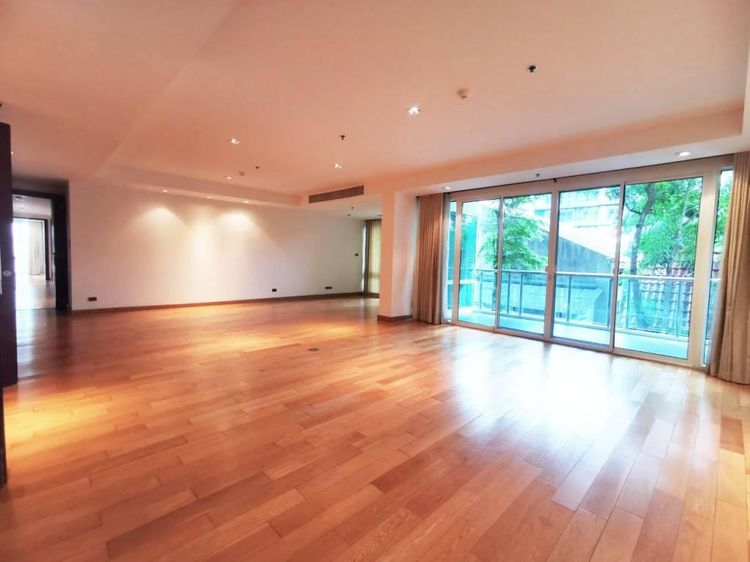 อื่นๆ 296 ตร.ม. 4 ห้องนอน 6 ห้องน้ำ คอนโดสำหรับ ขายใน คลองตัน รูปที่ 3