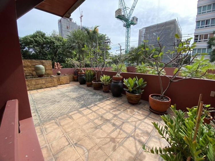 ตกแต่งครบ อื่นๆ 379 ตร.ม. 3 ห้องนอน 4 ห้องน้ำ คอนโดสำหรับ ขายใน ทุ่งมหาเมฆ รูปที่ 2