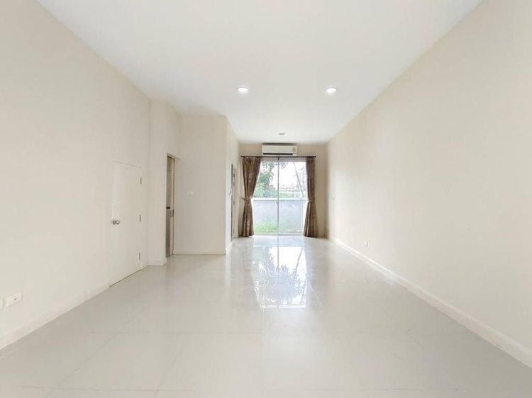 อื่นๆ 180 ตร.ม. 3 ห้องนอน 3 ห้องน้ำ ทาวน์เฮาส์สำหรับ ขายใน หนองบอน รูปที่ 3