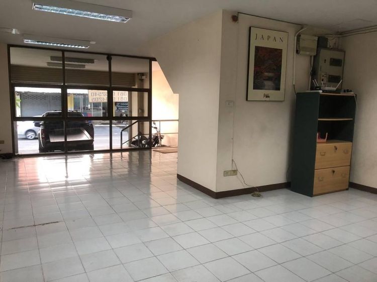 520 ตร.ม. 5 ห้องนอน 6 ห้องน้ำ อาคารสำหรับ ขาย &amp; เช่าใน สามเสนนอก รูปที่ 4