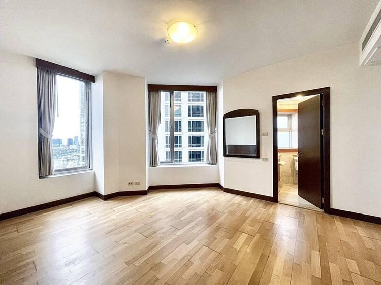 ตกแต่งครบ อื่นๆ 178 ตร.ม. 3 ห้องนอน 3 ห้องน้ำ คอนโดสำหรับ ขายใน ลุมพินี รูปที่ 3