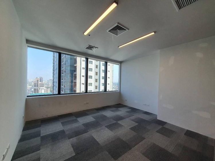 340 ตร.ม. สำนักงานสำหรับ ขายใน บางกะปิ รูปที่ 2