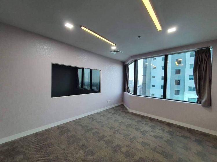 340 ตร.ม. สำนักงานสำหรับ ขายใน บางกะปิ รูปที่ 3