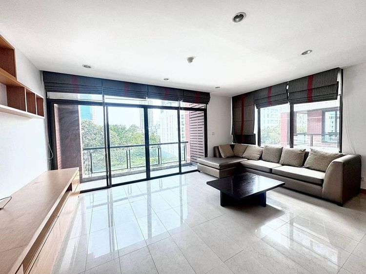 ตกแต่งครบ อื่นๆ 150 ตร.ม. 2 ห้องนอน 2 ห้องน้ำ คอนโดสำหรับ ขายใน คลองเตยเหนือ