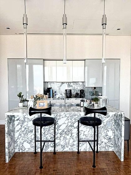 ตกแต่งครบ อื่นๆ 124 ตร.ม. 2 ห้องนอน 3 ห้องน้ำ คอนโดสำหรับ ขายใน สีลม รูปที่ 3