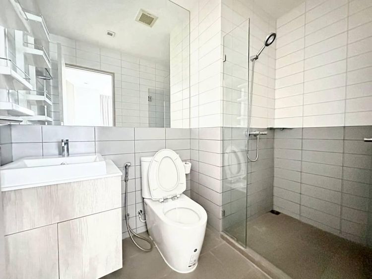 ตกแต่งครบ Ananda Development 30 ตร.ม. 1 ห้องนอน 1 ห้องน้ำ คอนโดสำหรับ ขายใน บางจาก รูปที่ 4