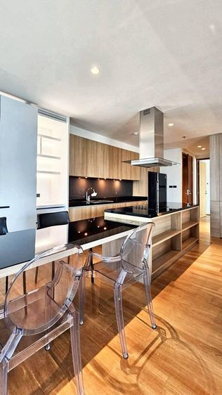 ตกแต่งครบ อื่นๆ 95 ตร.ม. 1 ห้องนอน 2 ห้องน้ำ คอนโดสำหรับ ขายใน ช่องนนทรี รูปที่ 2