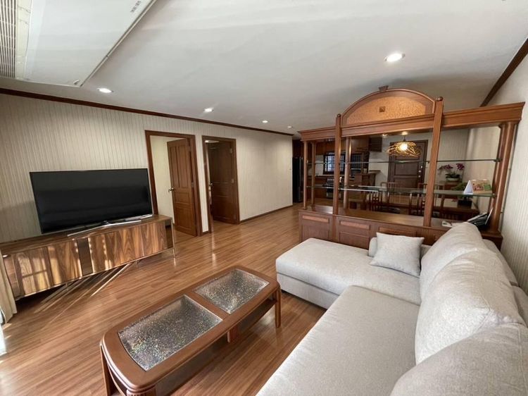 92 ตร.ม. 2 ห้องนอน 1 ห้องน้ำ คอนโดสำหรับ ขายใน คลองตันเหนือ