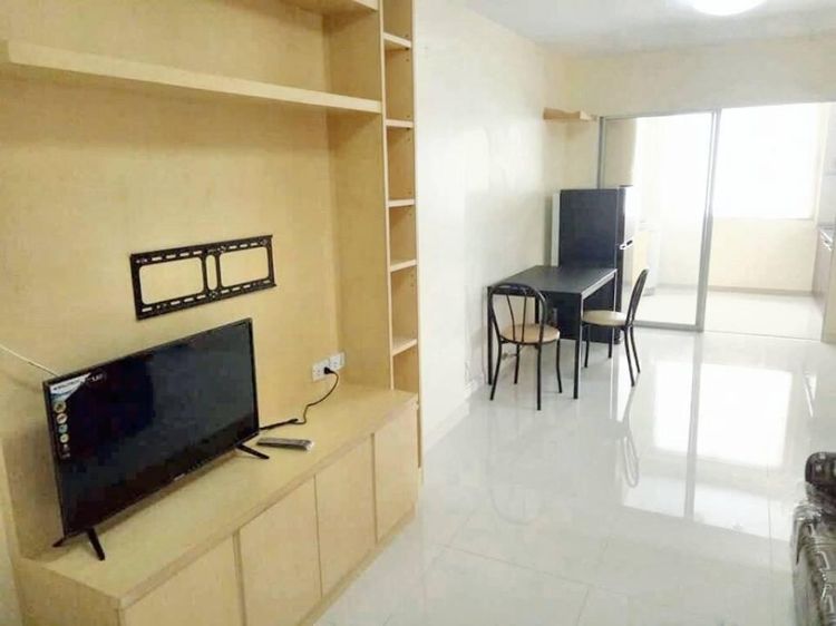 ตกแต่งครบ อื่นๆ 60 ตร.ม. 2 ห้องนอน 1 ห้องน้ำ คอนโดสำหรับ ขายใน ห้วยขวาง รูปที่ 4