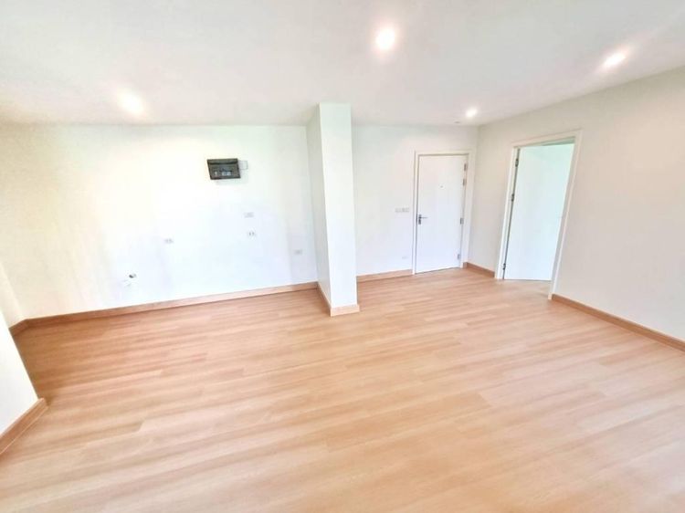 Land and Houses 67 ตร.ม. 2 ห้องนอน 2 ห้องน้ำ คอนโดสำหรับ ขายใน เสนานิคม รูปที่ 3