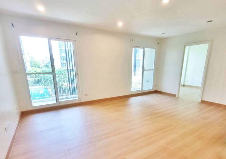 Land and Houses 67 ตร.ม. 2 ห้องนอน 2 ห้องน้ำ คอนโดสำหรับ ขายใน เสนานิคม รูปที่ 2