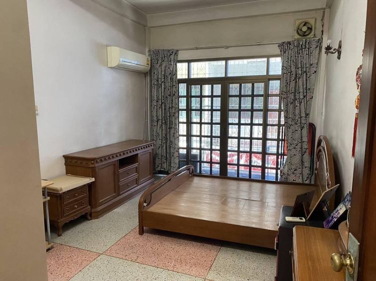 ตกแต่งครบ อื่นๆ 200 ตร.ม. 8 ห้องนอน 5 ห้องน้ำ ทาวน์เฮาส์สำหรับ ขายใน ตลาดน้อย รูปที่ 2