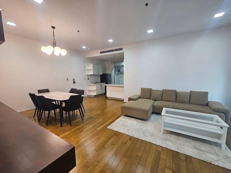 ตกแต่งครบ อื่นๆ 151 ตร.ม. 3 ห้องนอน 3 ห้องน้ำ คอนโดสำหรับ ขาย &amp; เช่าใน คลองเตยเหนือ