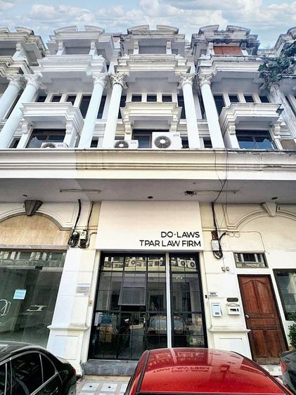 ตกแต่งครบ อื่นๆ 170 ตร.ม. 2 ห้องนอน 2 ห้องน้ำ ทาวน์เฮาส์สำหรับ ขายใน คลองตันเหนือ รูปที่ 2