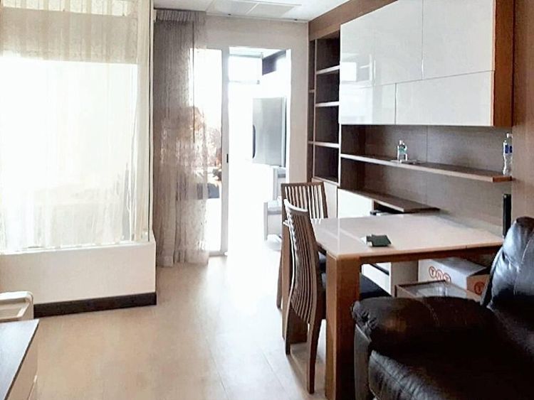 ตกแต่งครบ Land and Houses 45 ตร.ม. 1 ห้องนอน 1 ห้องน้ำ คอนโดสำหรับ ขายใน บางจาก รูปที่ 2
