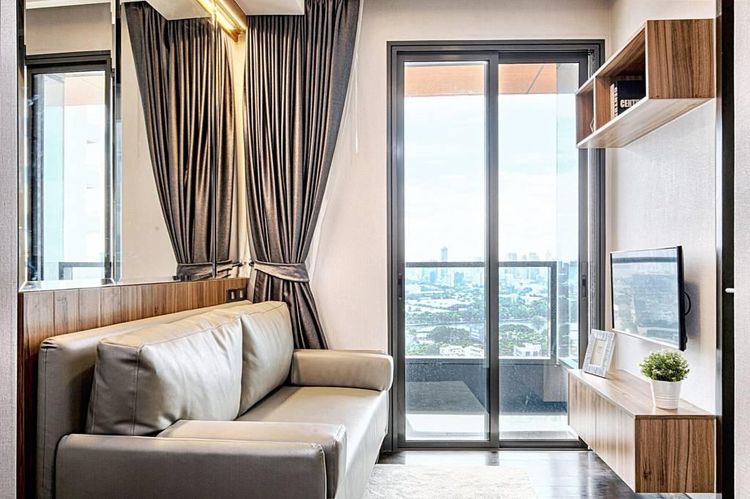 ตกแต่งครบ LPN Development 27 ตร.ม. 1 ห้องนอน 1 ห้องน้ำ คอนโดสำหรับ ขายใน คลองตัน