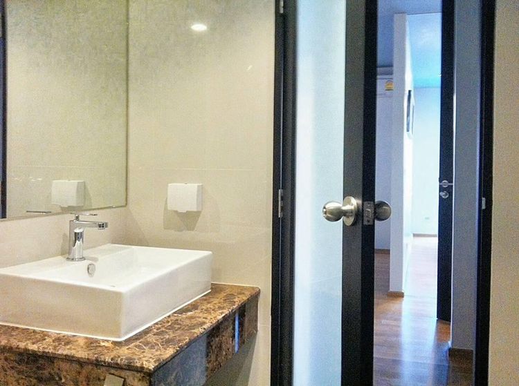 ตกแต่งครบ อื่นๆ 51 ตร.ม. 1 ห้องนอน 1 ห้องน้ำ คอนโดสำหรับ ขายใน ลุมพินี รูปที่ 4