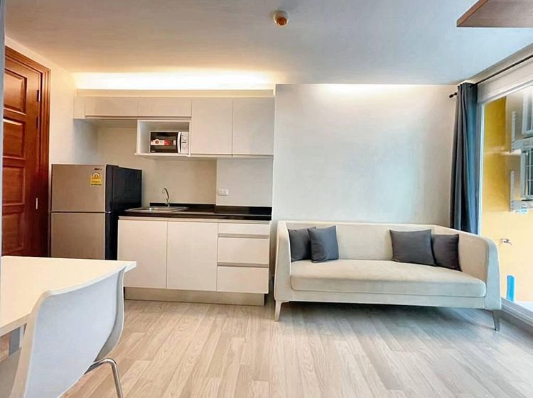 ตกแต่งครบ อื่นๆ 30 ตร.ม. 1 ห้องนอน 1 ห้องน้ำ คอนโดสำหรับ ขายใน ดินแดง รูปที่ 3